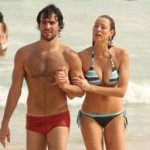 Flagra: Luana Piovani e Felipe Simão Namoram na Praia