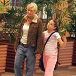 Xuxa Cobra a Lição de Casa de Sasha Xuxa Cobra a Lição de Casa de Sasha