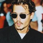 Ator Johnny Depp Compara Sessões de Fotos a Abuso Sexual Ator Johnny Depp Compara Sessões de Fotos a Abuso Sexual