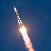 Nave Russa Soyuz É Lançada à ISS Com Três Tripulantes à Bordo