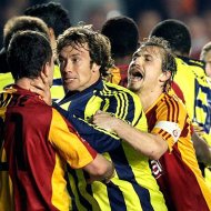 Pancadaria em Jogo do Galatasaray Contra Fenerbahçe