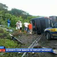 Wesley Safadão: O Onibus de Wesley Tombou no Ceará, o Cantor Passa Bem