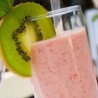 Vitaminas: Kiwi, Melão e Amoras com Iogurte