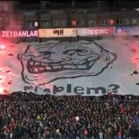 Torcedores Turcos Trollam Proibição em Estádio