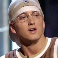 Garoto Indignado no Orkut pelo Eminem Não Rimar