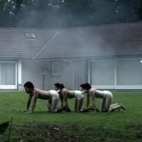 Veja o PolÃªmico Trailer Proibido de 'A Centopeia Humana 3'