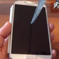 Tela do Novo Samsung Galaxy S4 Passa em Teste de Resistência