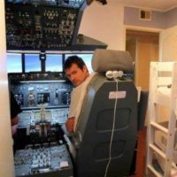 Pai Cria Cabine de Boeing 737 no Quarto do Filho