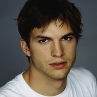 Ashton Kutcher no Lugar de Charlie Sheen em Two and a Half Men
