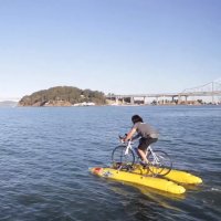 Norte-Americano Cria Bike Aquática