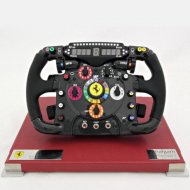 Ferrari vende RÃ©plica de Volante de Alonso e Massa