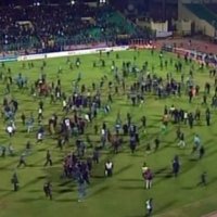 Dezenas de Pessoas Morrem Após Jogo de Futebol no Egito