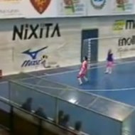 Amador Faz Gol Mais Bonito no Futsal