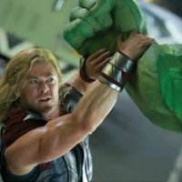 VÃ­deo e Imagens dos Bastidores da Briga Entre Hulk e Thor em 'Os Vingadores'