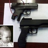CrianÃ§a se Mata ApÃ³s Confundir Arma com Controle de Video-Game
