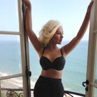 Christina Aguilera Mostra Beleza e Sua Boa Forma