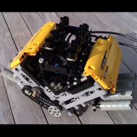 Motor V8 Funcional, Feito de Peças de Lego